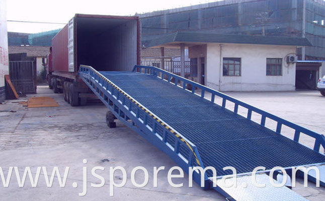 Mobile yard ramps Jpg